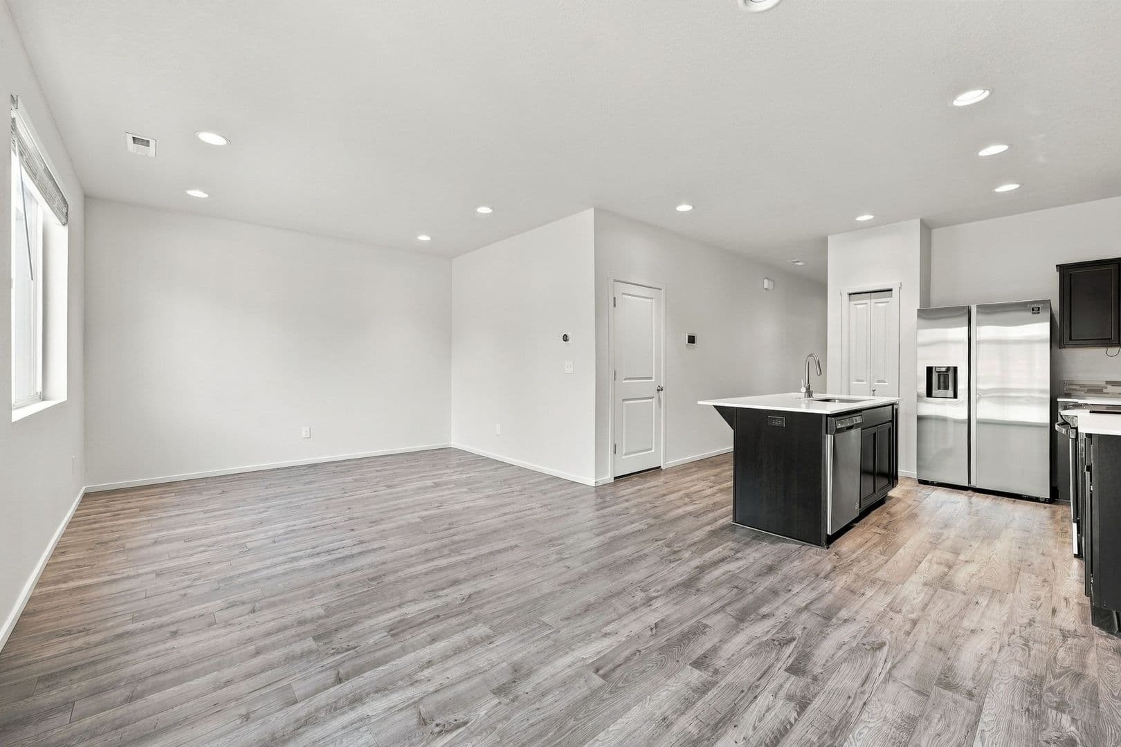 Ridgefield House: 2212 S Chukar Drive