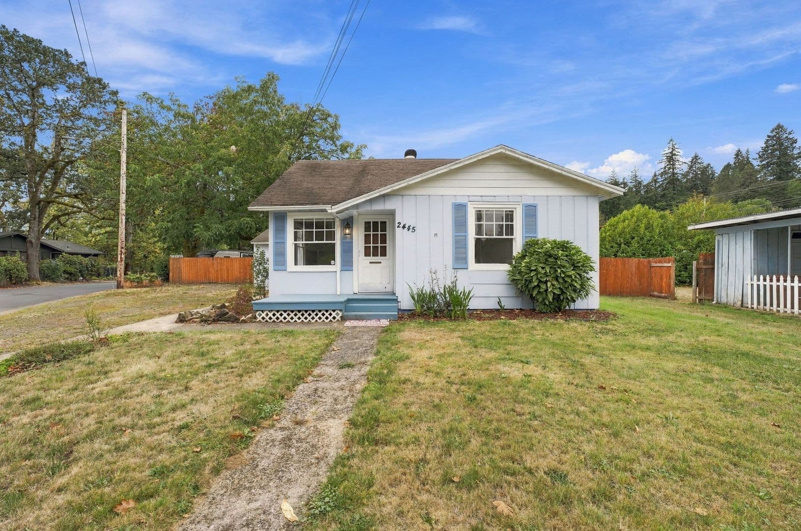Camas House: 2445 NE 3rd Loop