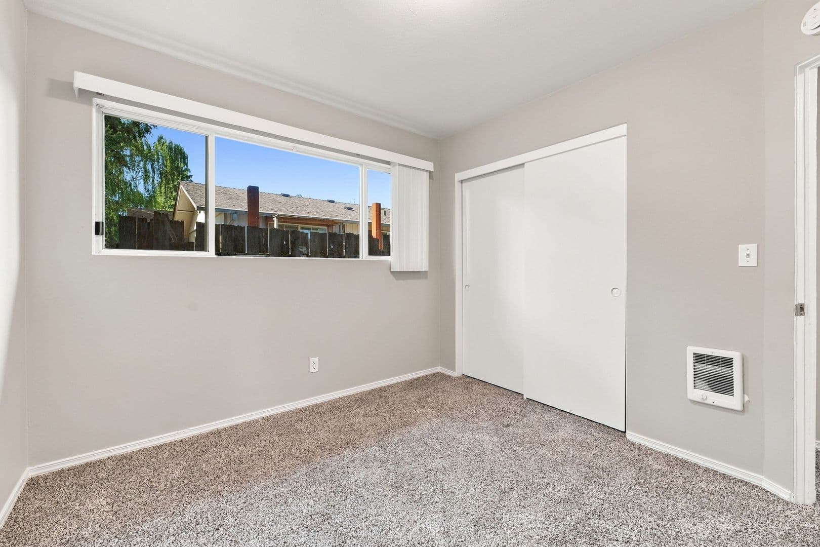Vancouver Apartment: E 28th Street