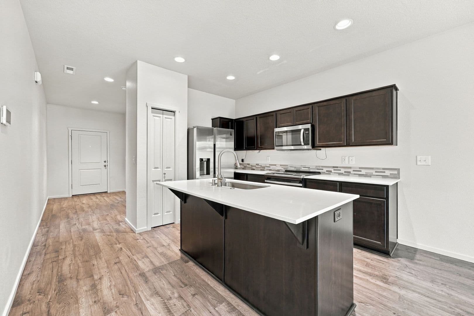 Ridgefield House: 2212 S Chukar Drive