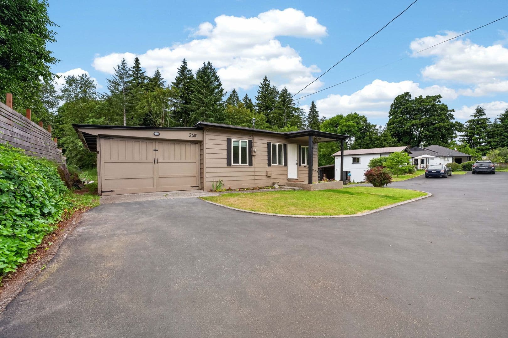Camas House: 2401 NE Everett Street