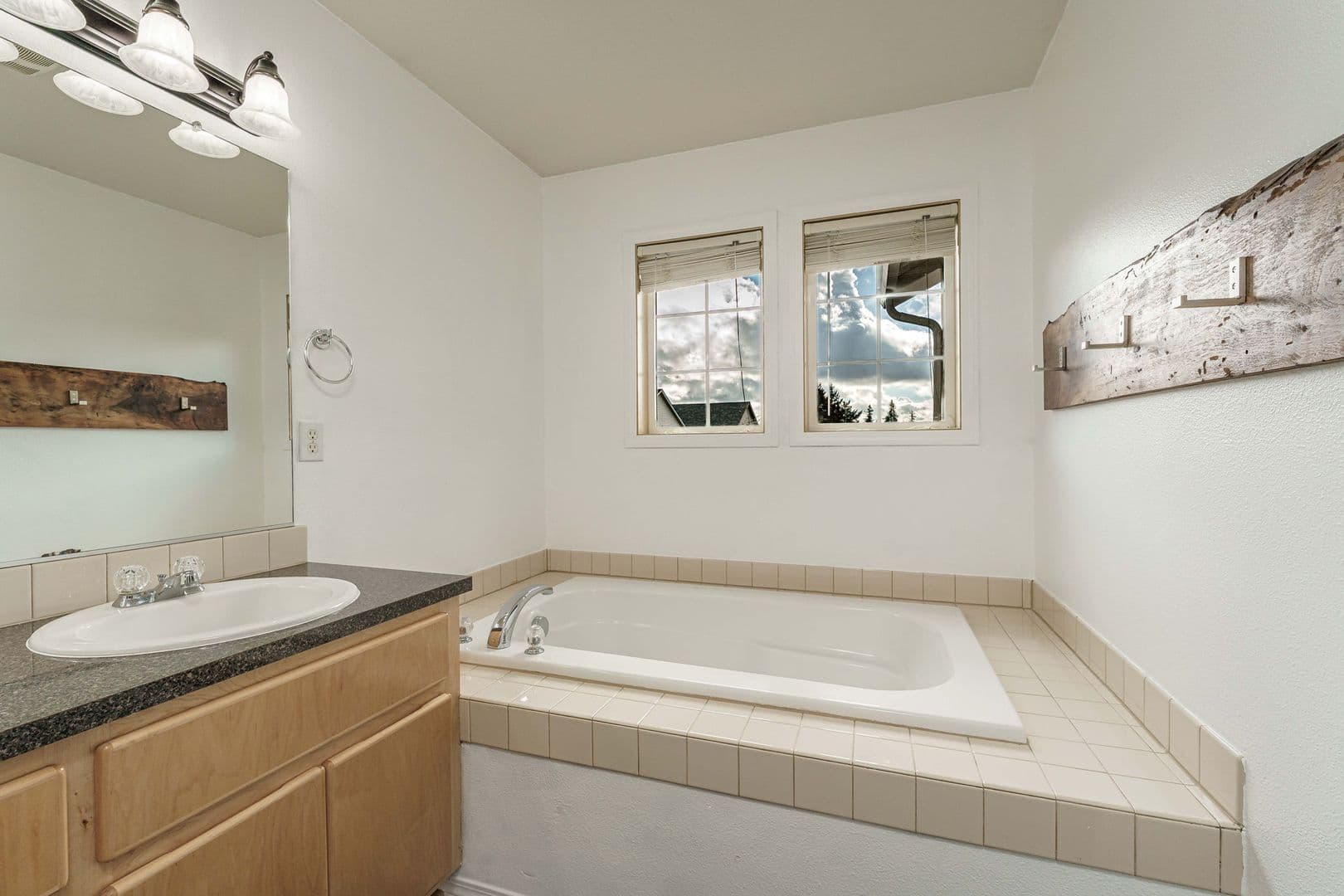 Washougal House: 2185 N P Street