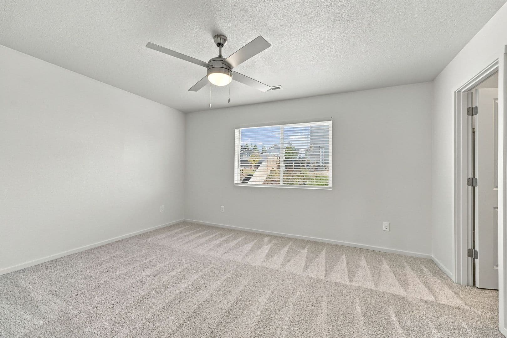 Ridgefield House: 2212 S Chukar Drive