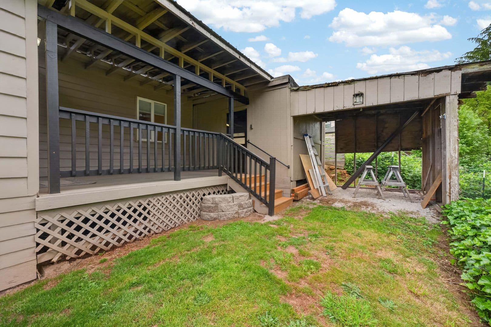 Camas House: 2401 NE Everett Street