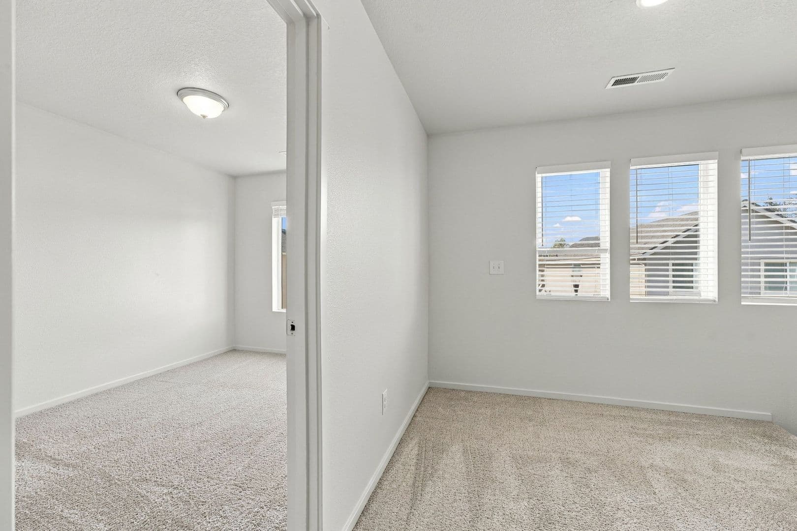 Ridgefield House: 2212 S Chukar Drive