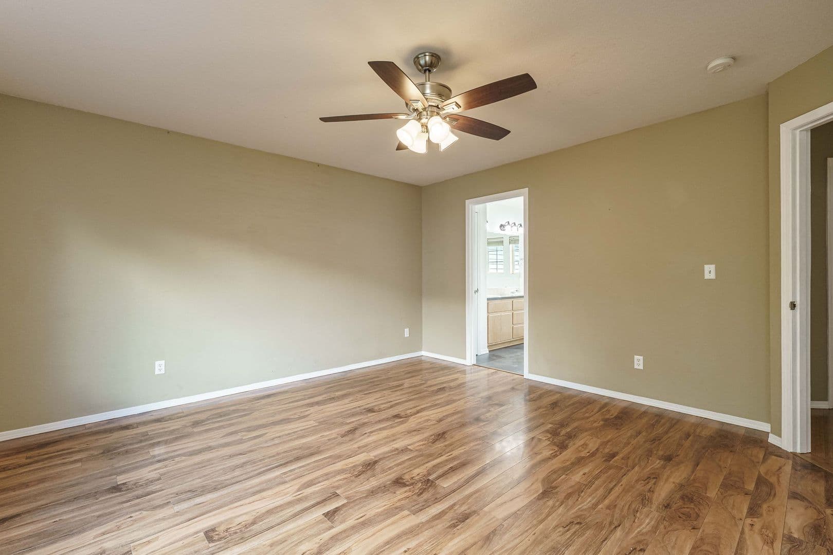 Washougal House: 2185 N P Street