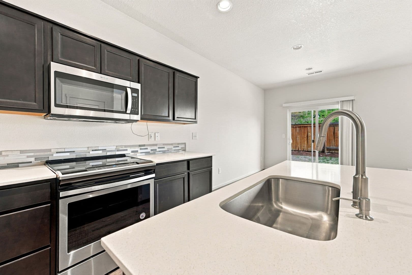 Ridgefield House: 2212 S Chukar Drive