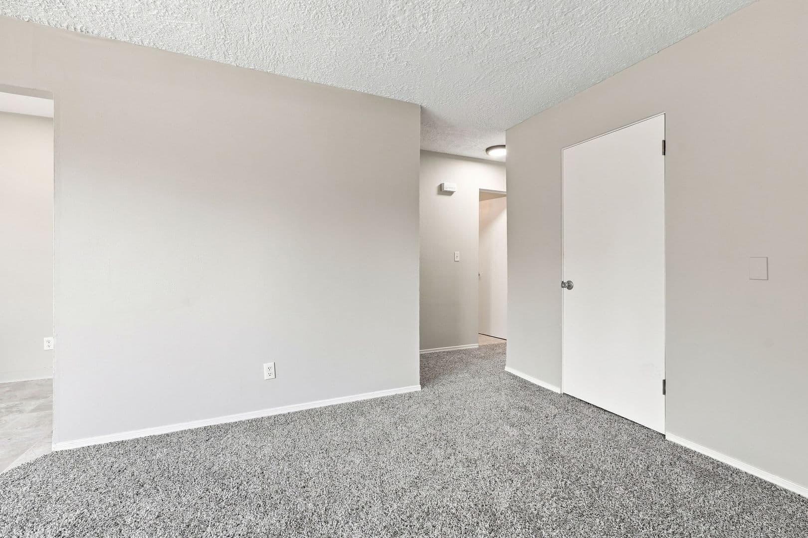 Vancouver Apartment: E 28th Street