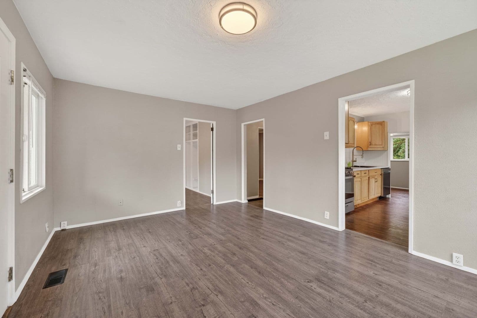 Camas House: 2401 NE Everett Street