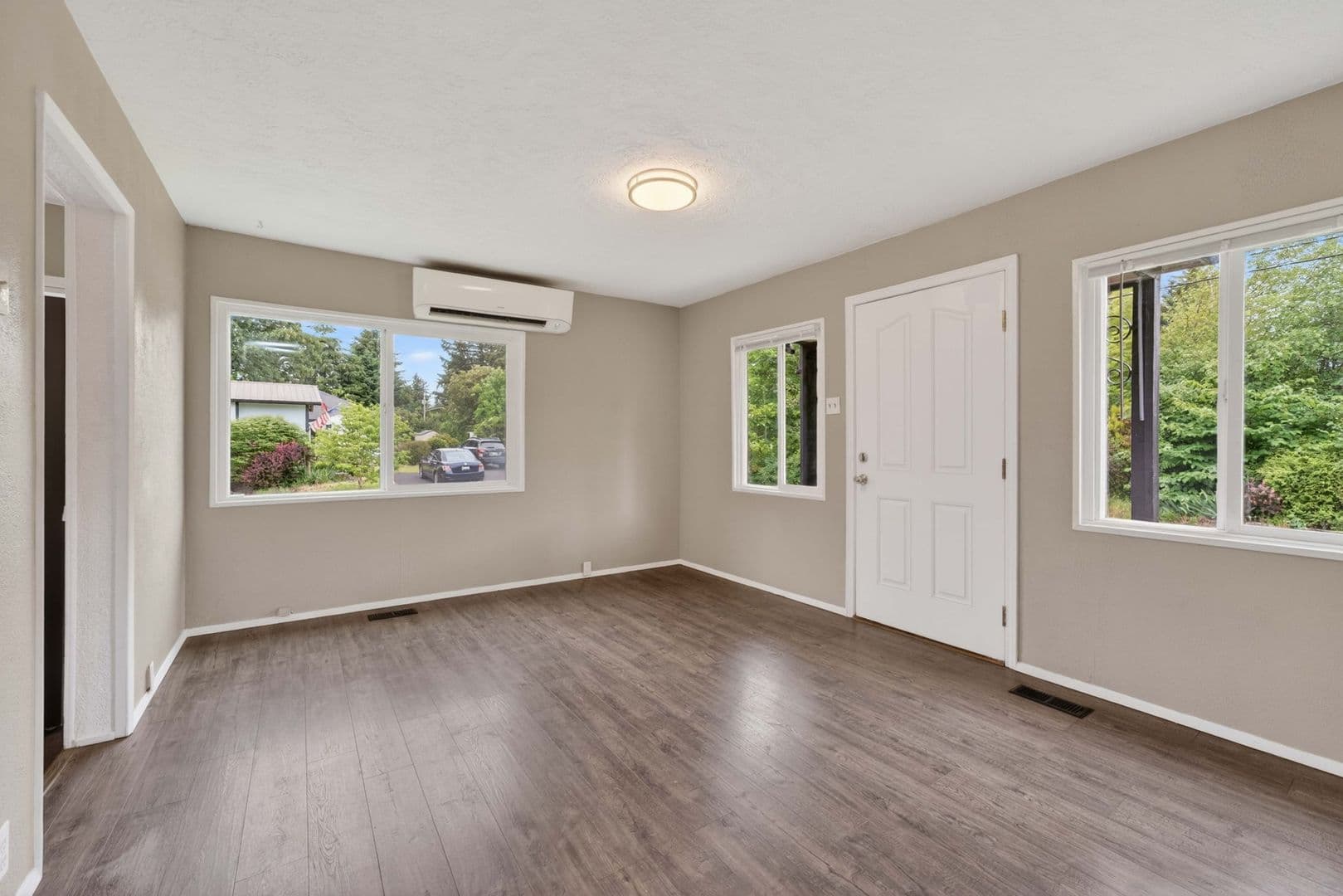Camas House: 2401 NE Everett Street