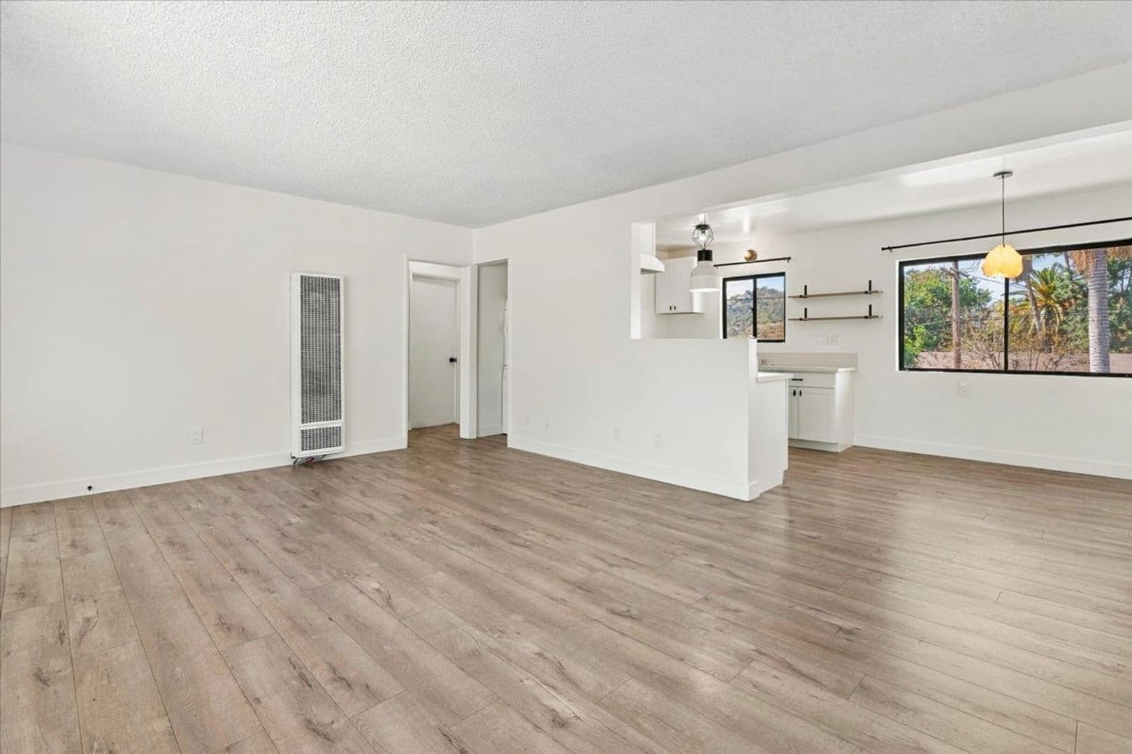 Los Angeles Apartment: 337 S Ave 60