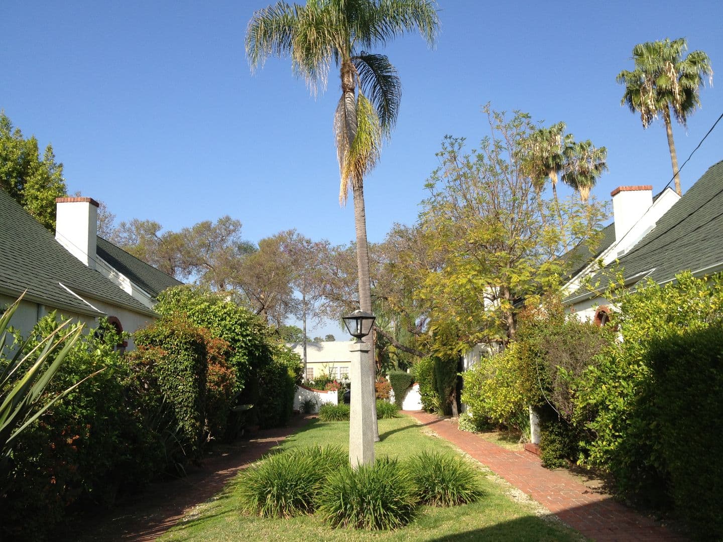 Los Angeles Apartment: 938 N Martel Ave
