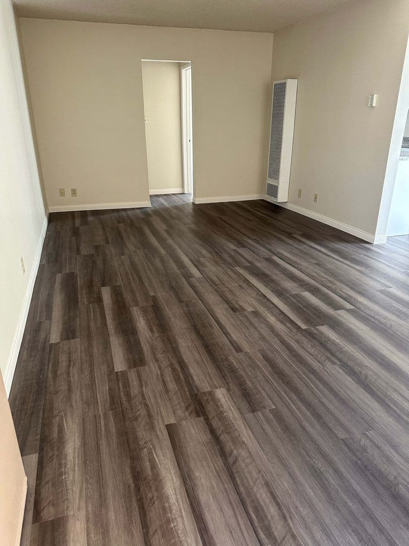 Bellflower Apartment: 15527 Woodruff Ave