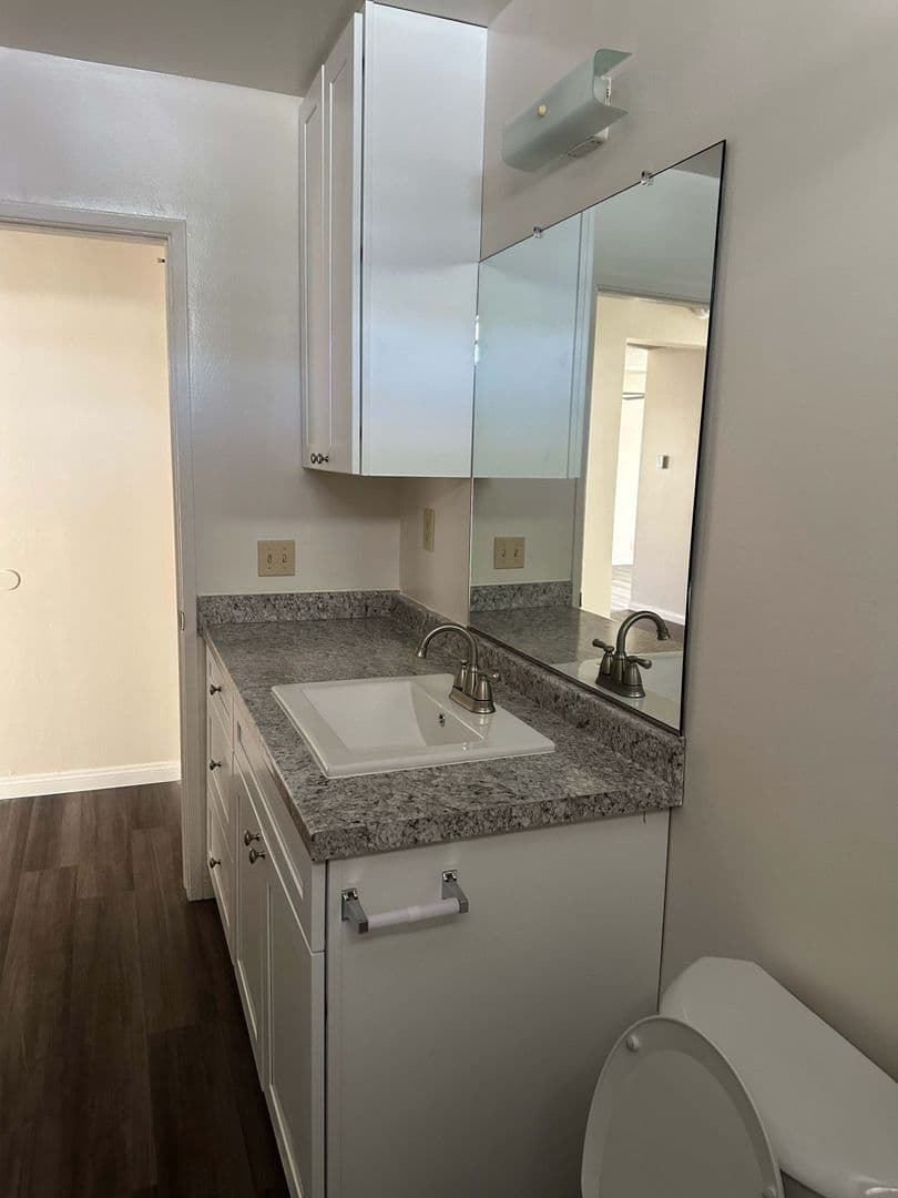 Bellflower Apartment: 15527 Woodruff Ave