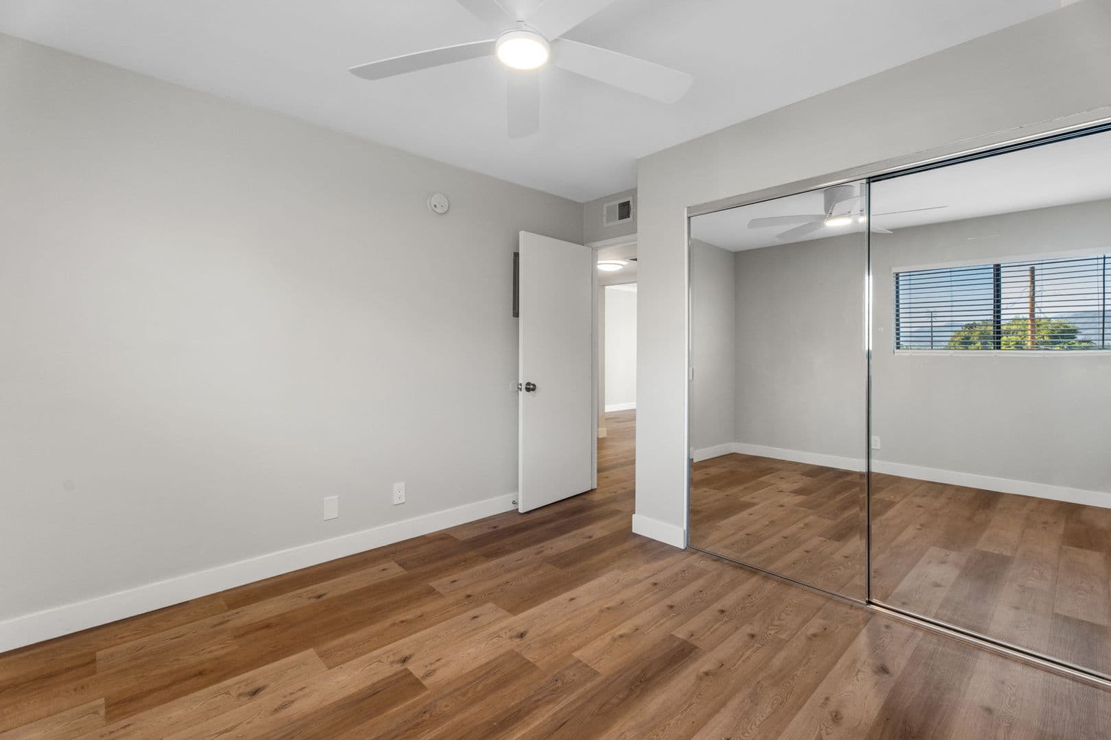 Burbank Apartment: 1815 W Alameda Ave