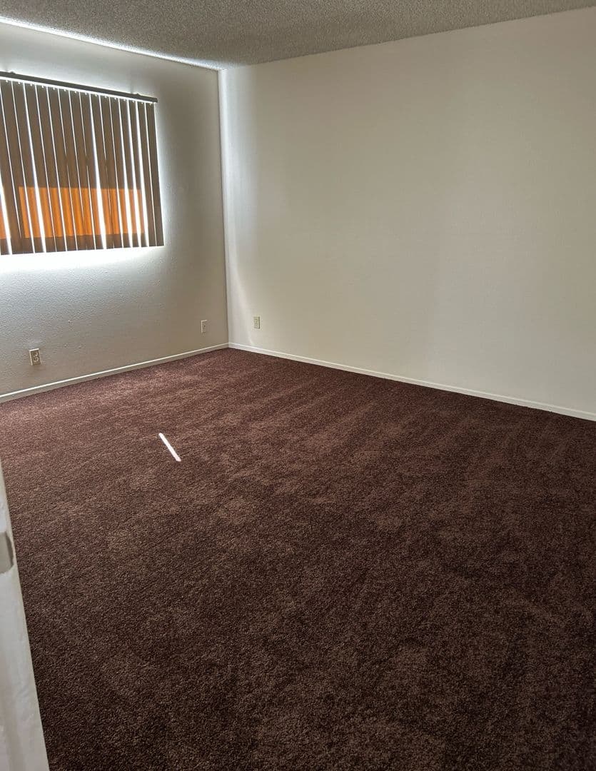 Bellflower Apartment: 15527 Woodruff Ave