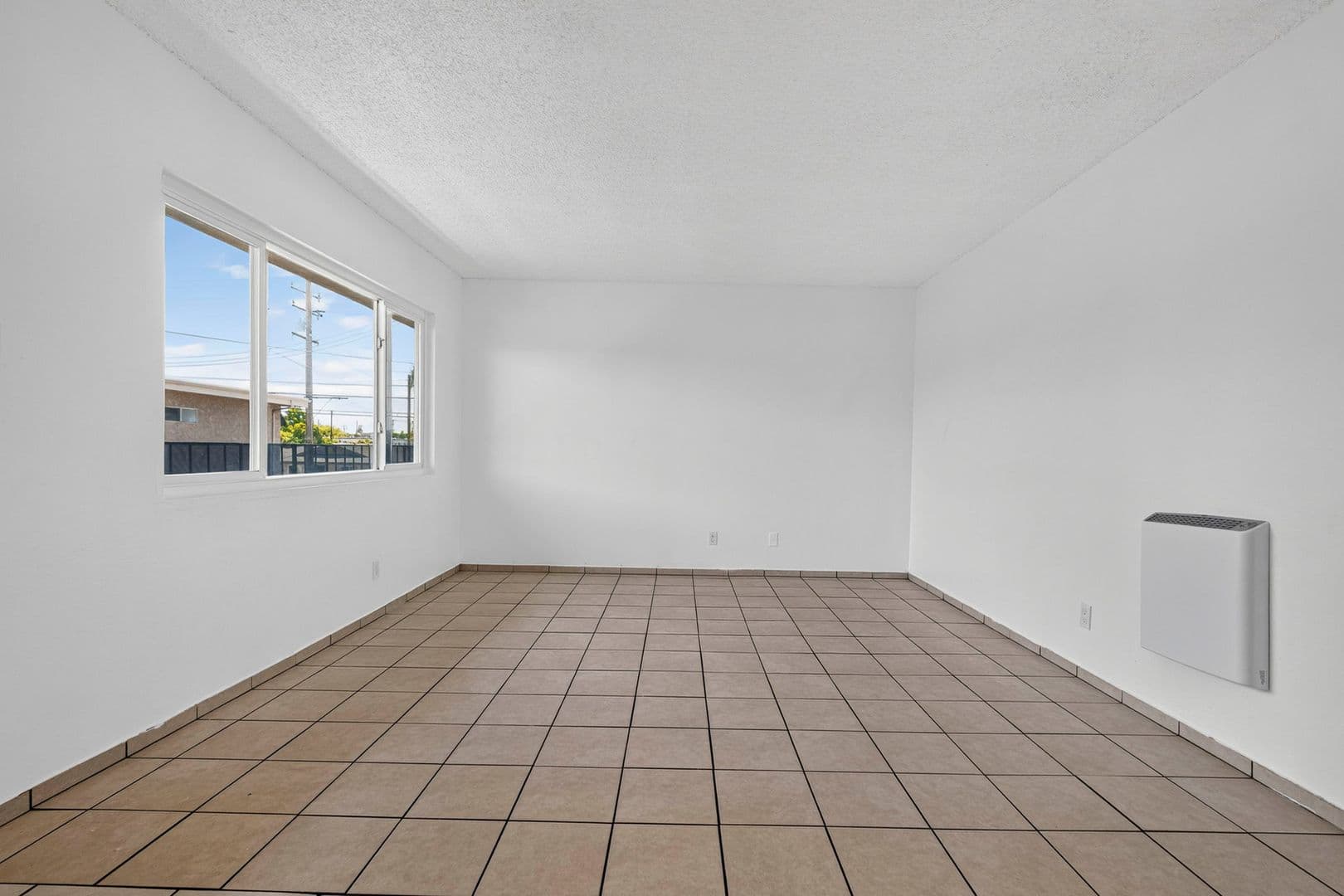 Bellflower Apartment: 16230 Cornuta Avenue