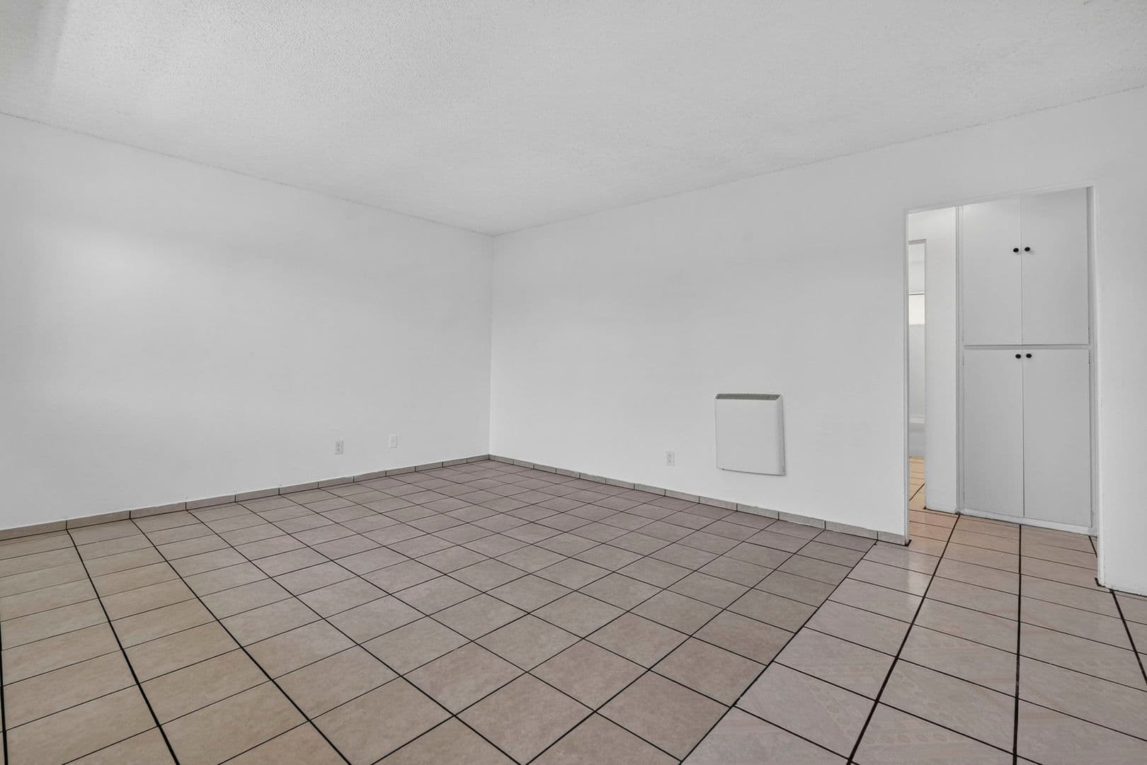 Bellflower Apartment: 16230 Cornuta Avenue