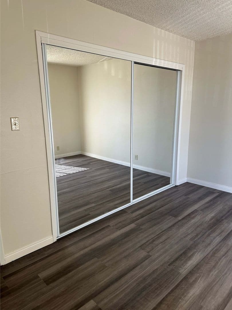 Bellflower Apartment: 15527 Woodruff Ave