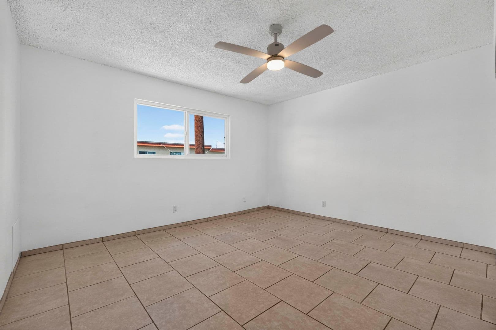 Bellflower Apartment: 16230 Cornuta Avenue