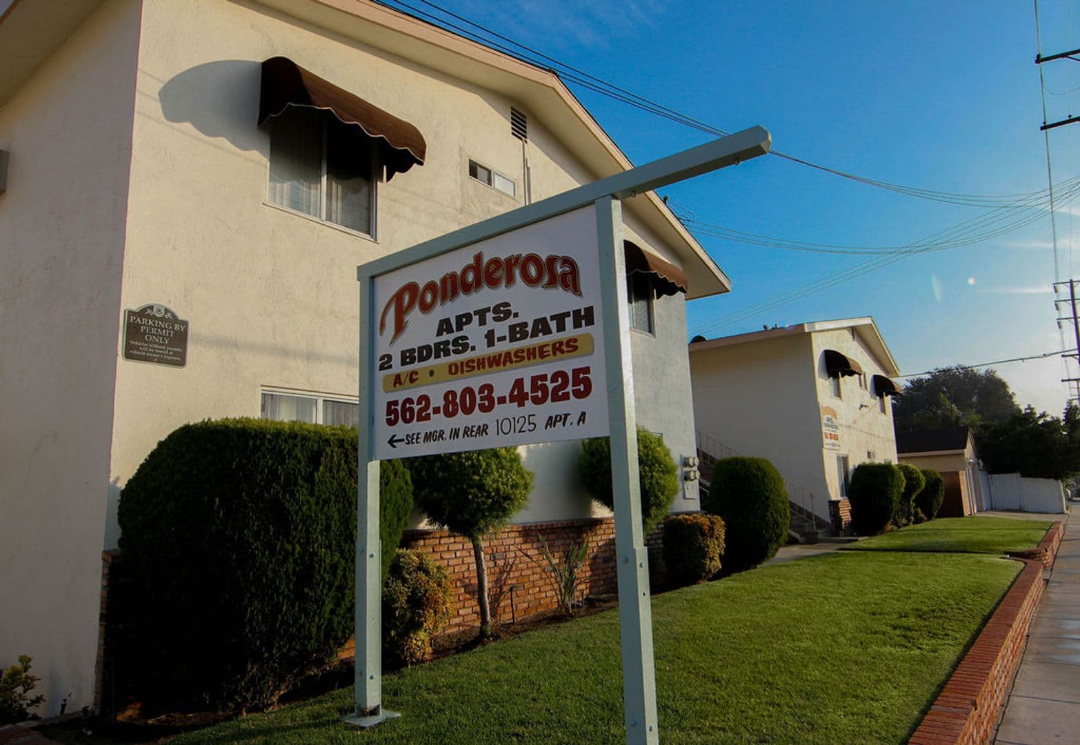 Downey Apartment: 10115 - 10129 Foster Rd