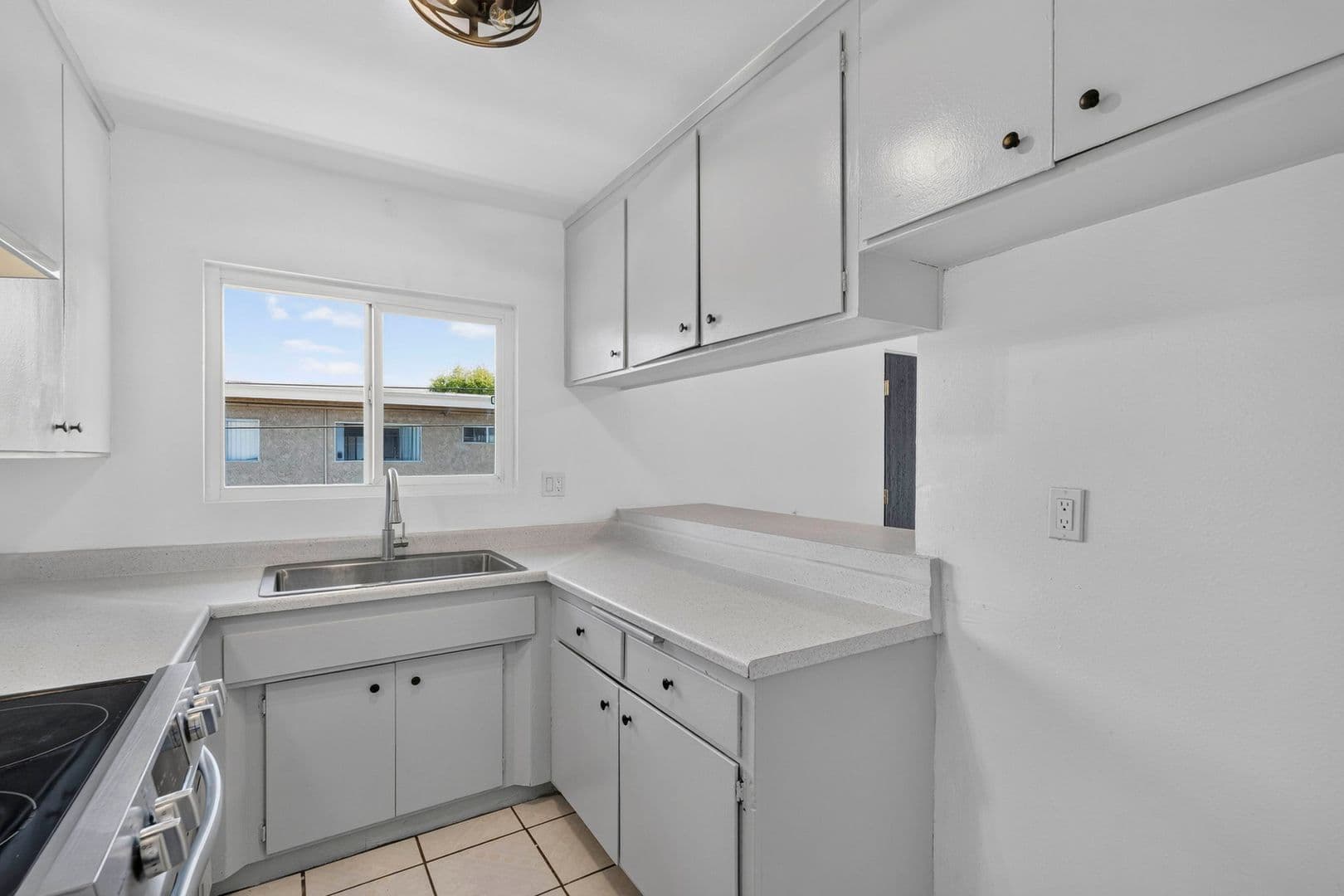 Bellflower Apartment: 16230 Cornuta Avenue