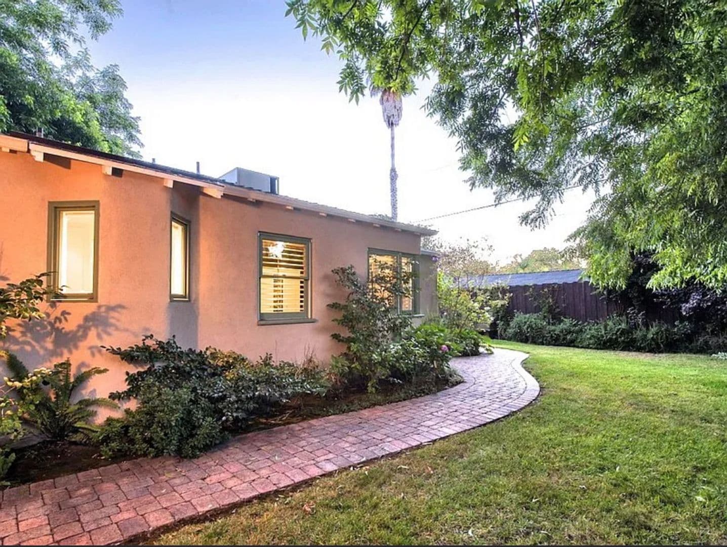 Studio City House: 12271 Laurel Terrace Dr