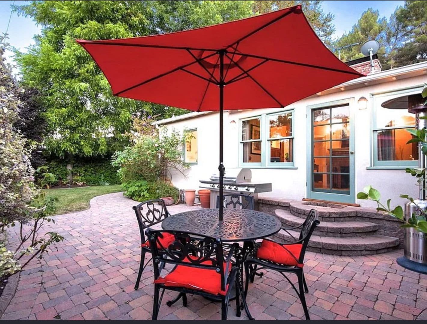 Studio City House: 12271 Laurel Terrace Dr