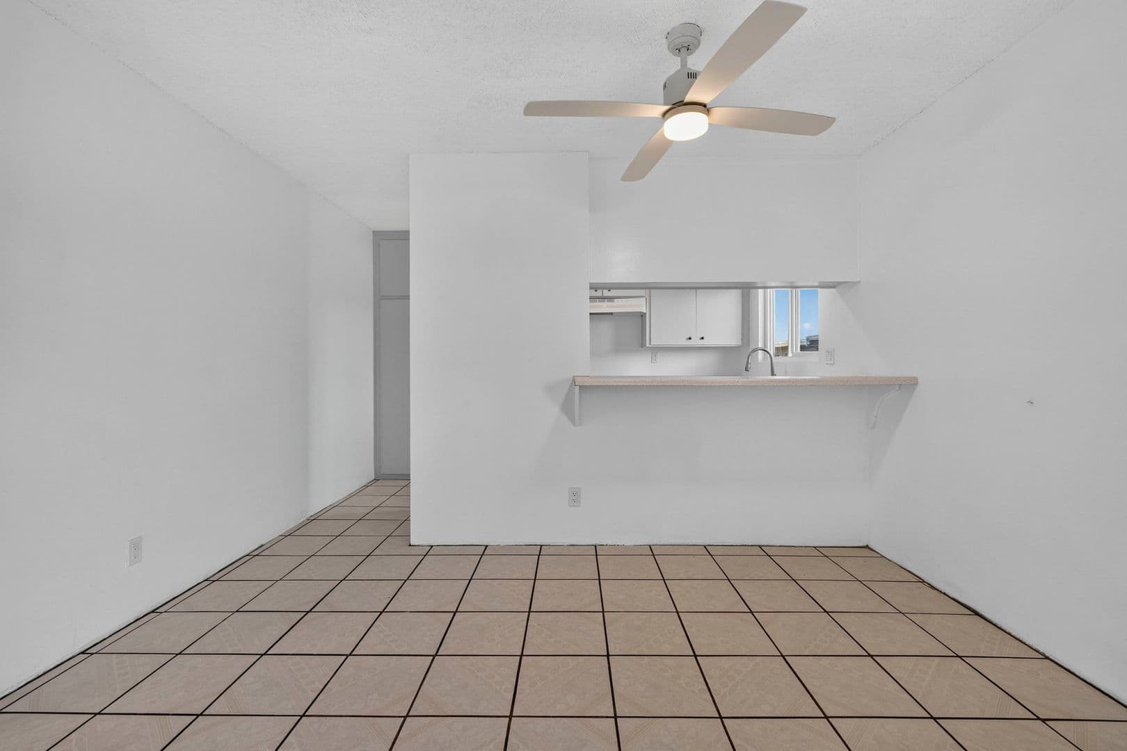 Bellflower Apartment: 16230 Cornuta Avenue