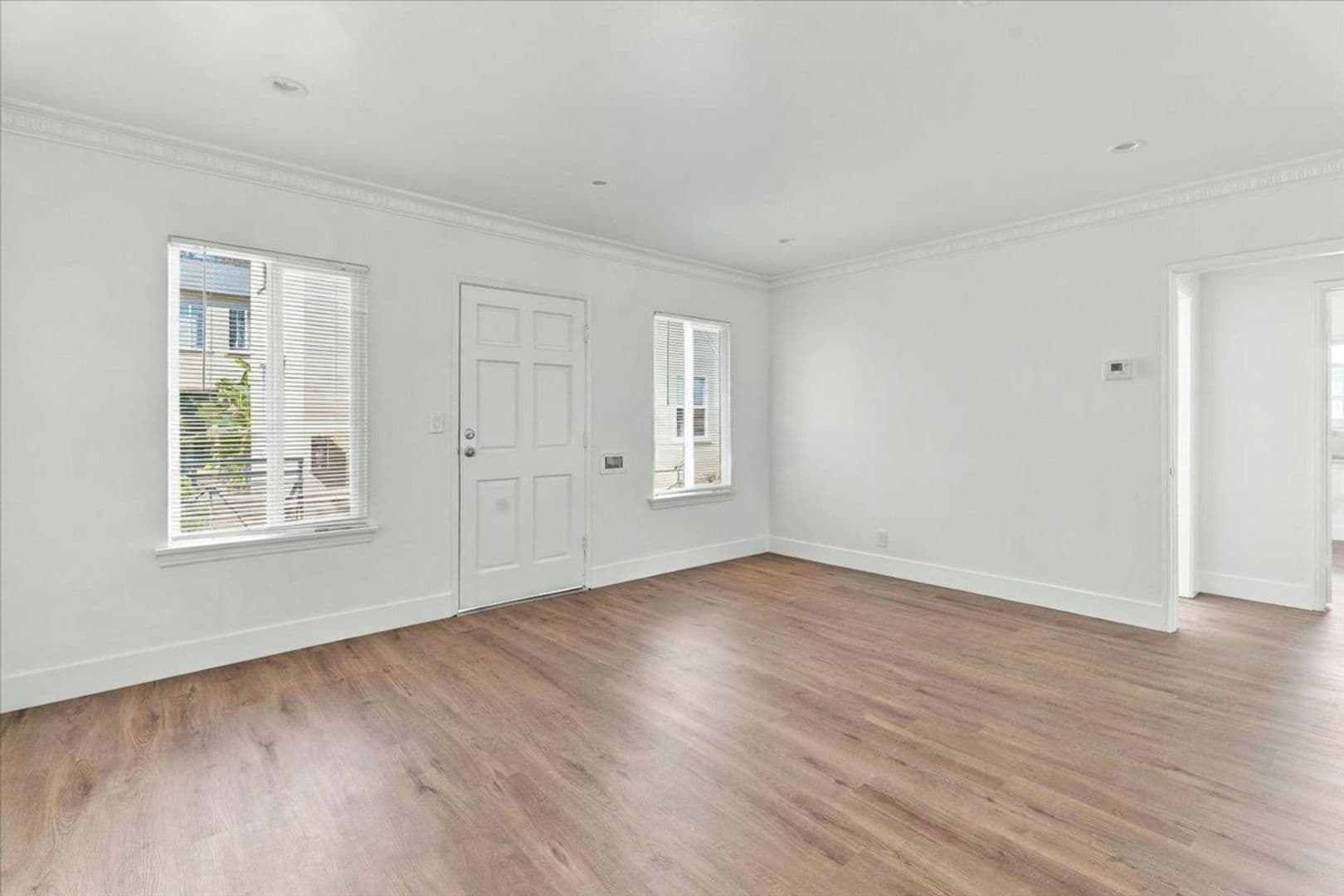 Pasadena Apartment: 130 S Michigan Ave