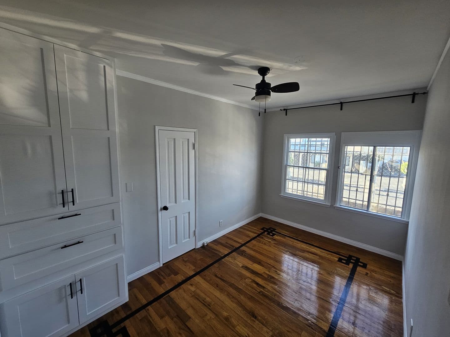 Los Angeles Apartment: 1019-1029 S Westmoreland Ave