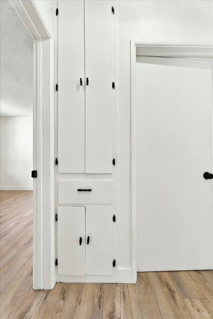 Los Angeles Apartment: 337 S Ave 60