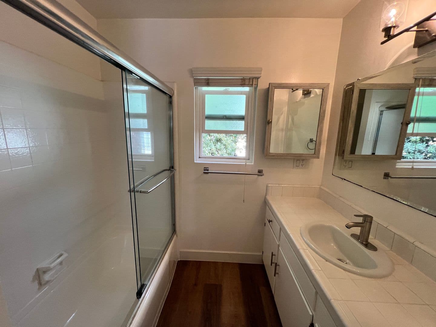 Burbank Apartment: 3120 W Riverside Dr