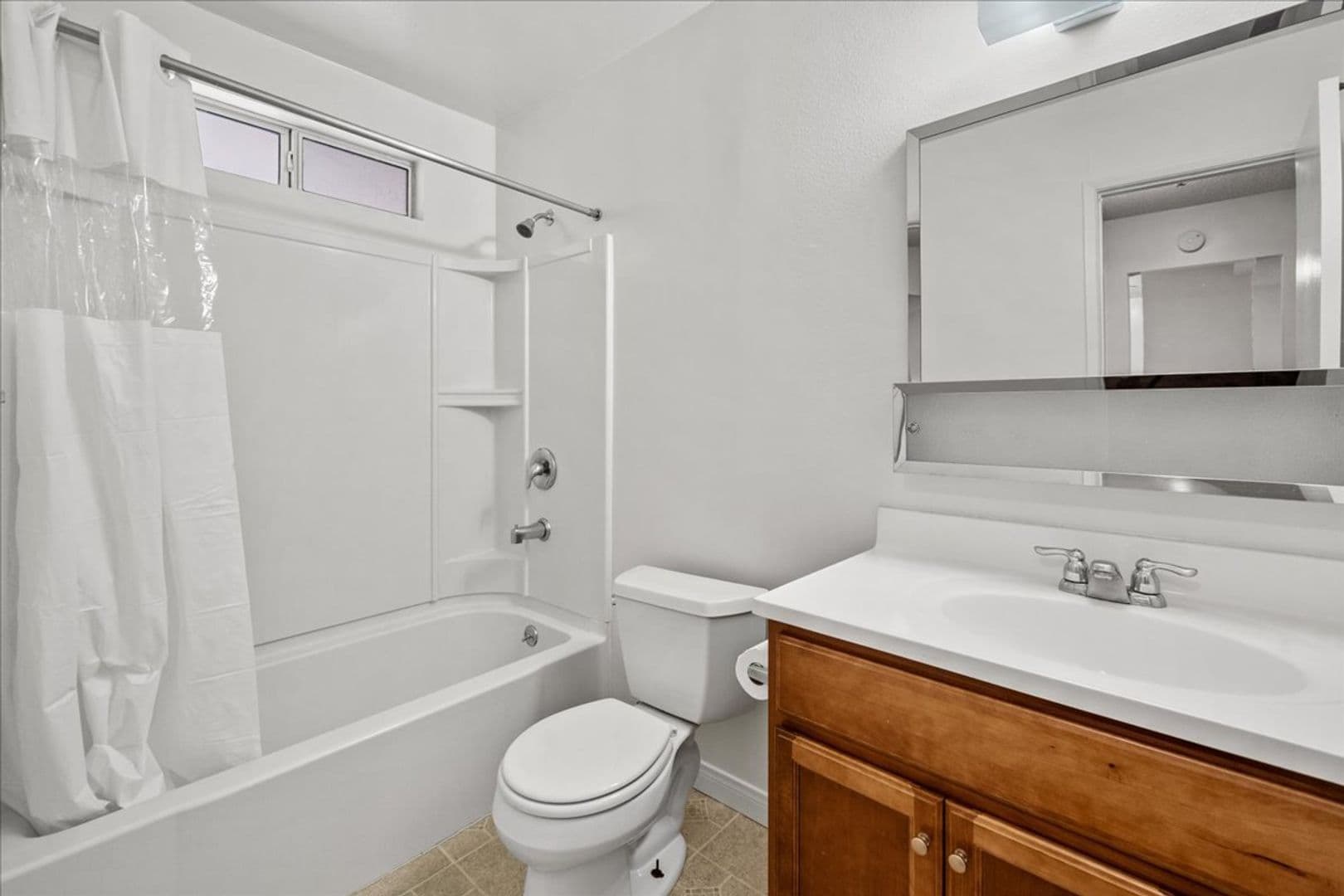 Bellflower Apartment: 10522 Artesia Blvd