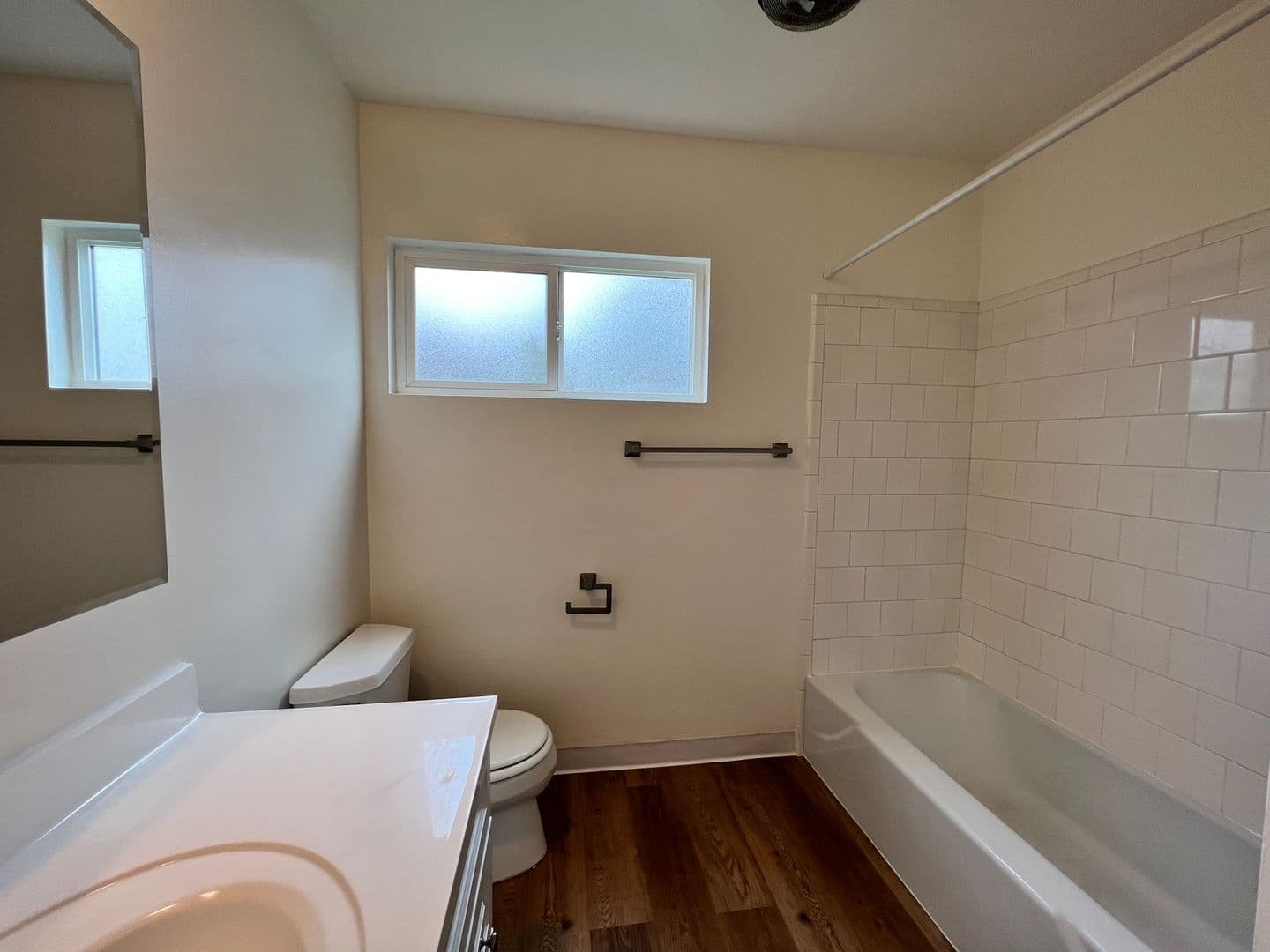 Burbank Apartment: 118 S Cordova St