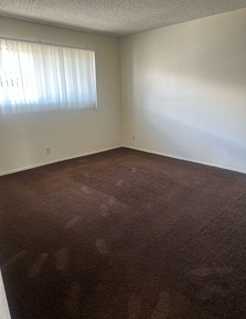 Bellflower Apartment: 15527 Woodruff Ave