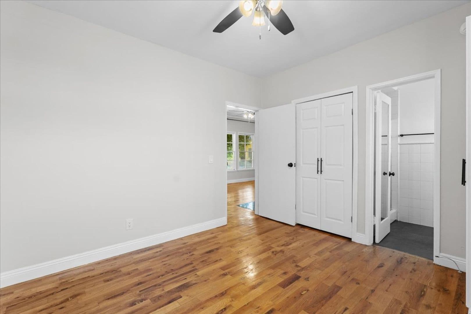 Los Angeles Apartment: 1019-1029 S Westmoreland Ave