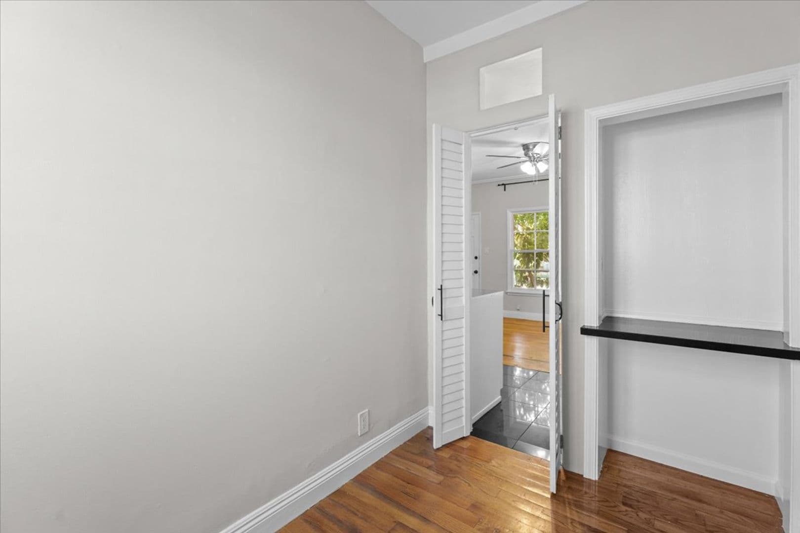 Los Angeles Apartment: 1019-1029 S Westmoreland Ave