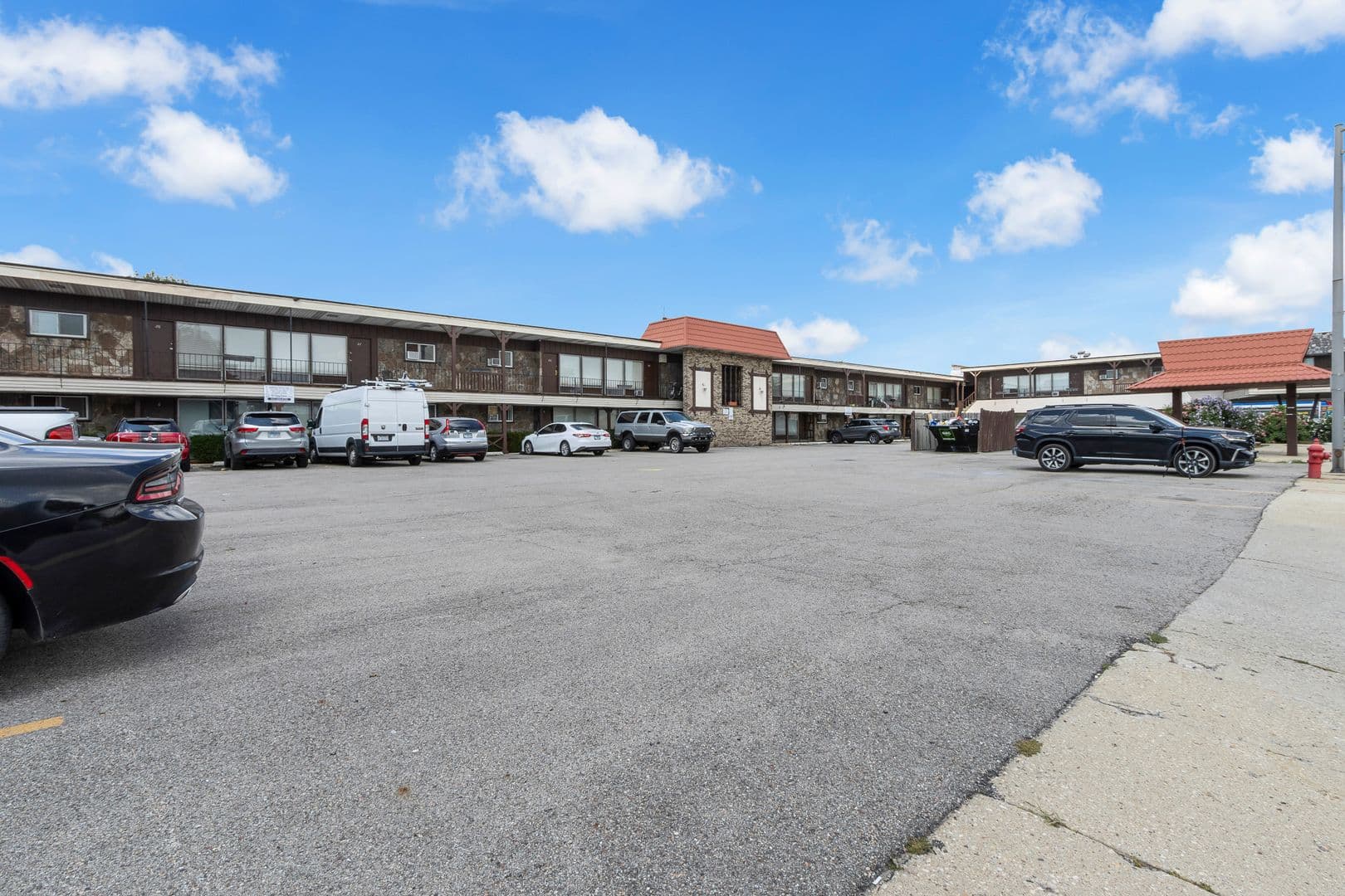 Stone Park Apartment: 1722 N Mannheim Rd