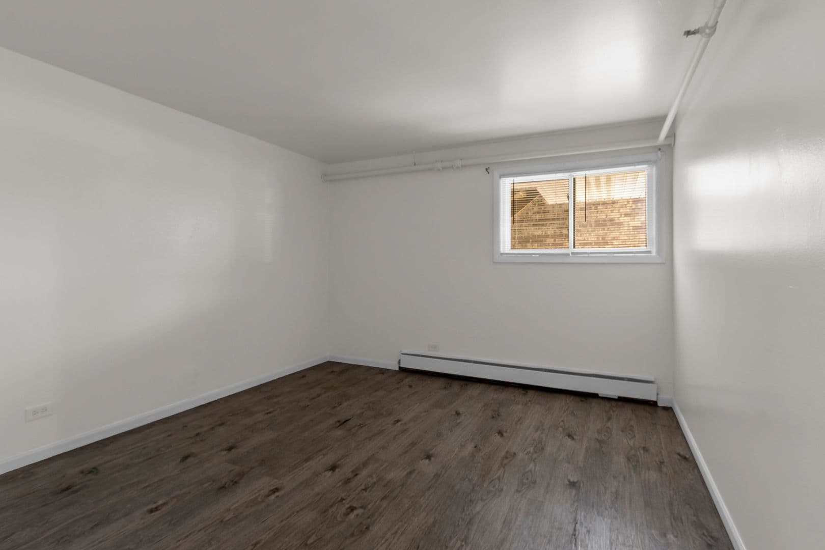 Stone Park Apartment: 1722 N Mannheim Rd