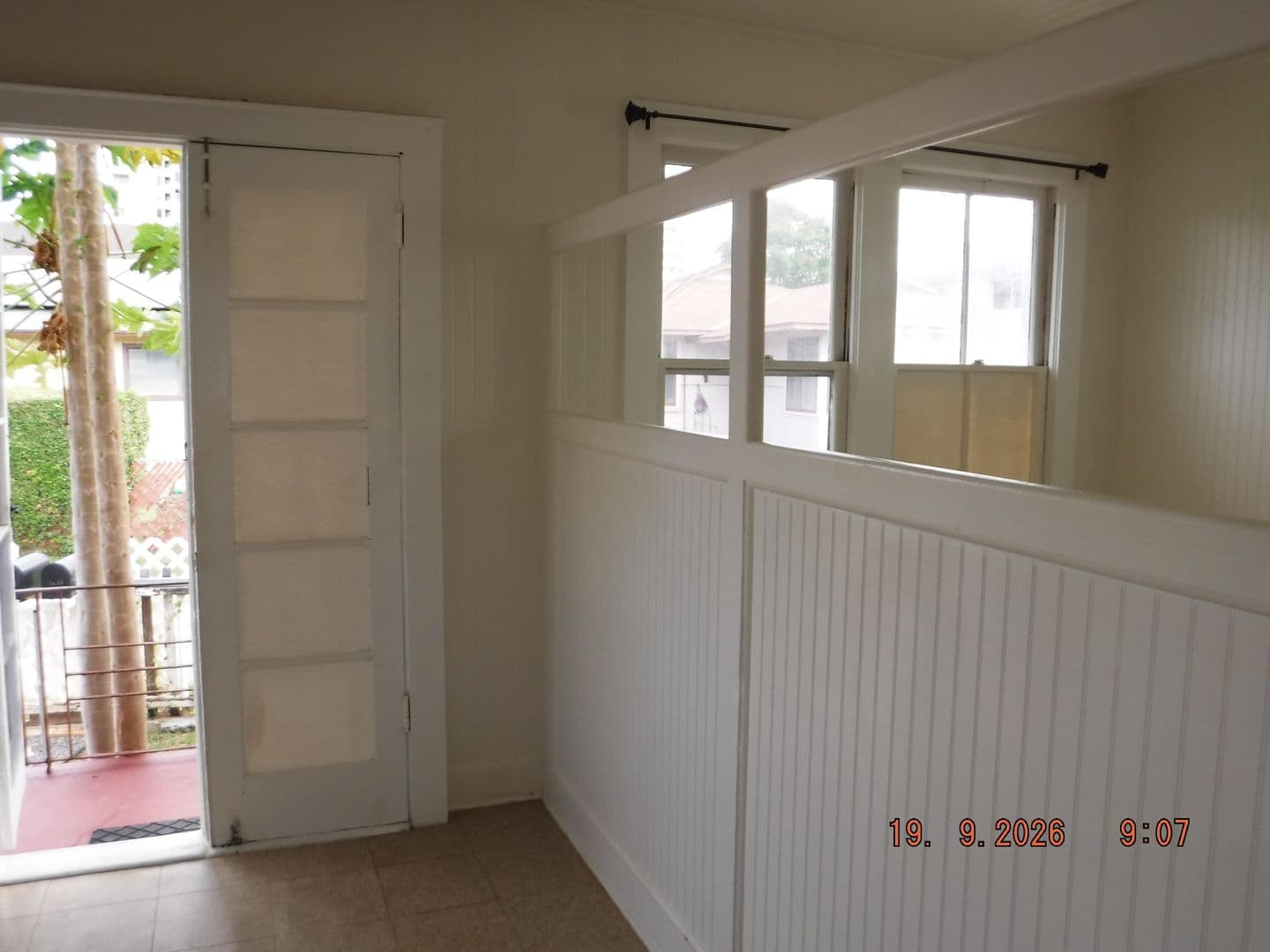 Honolulu Apartment: 1932 Dole Street