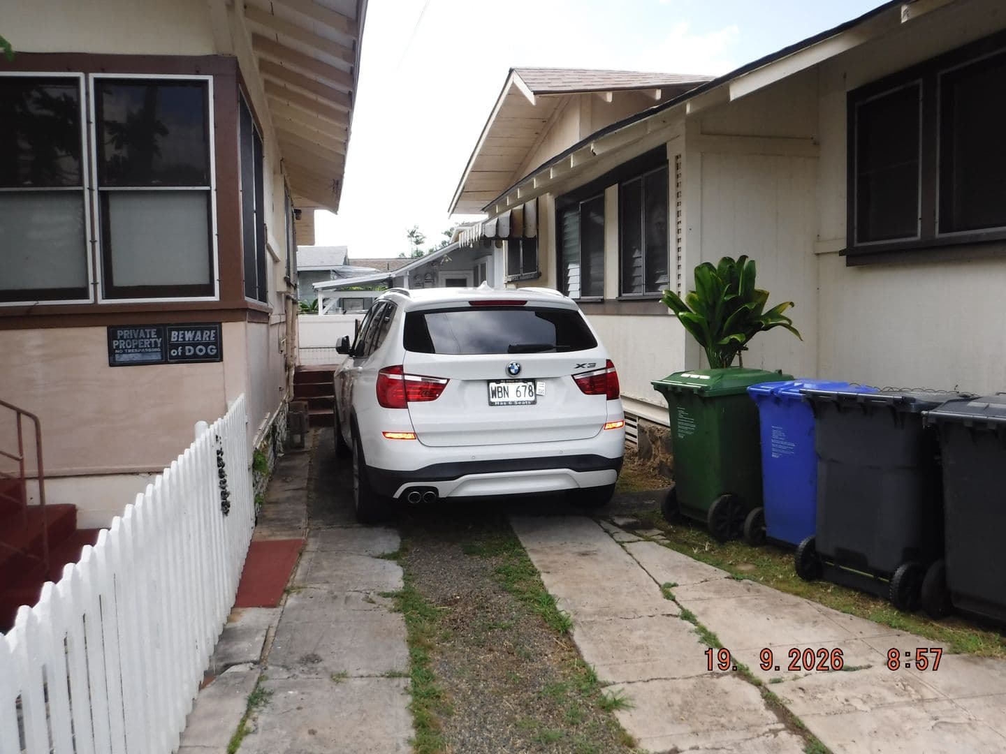 Honolulu Apartment: 1932 Dole Street
