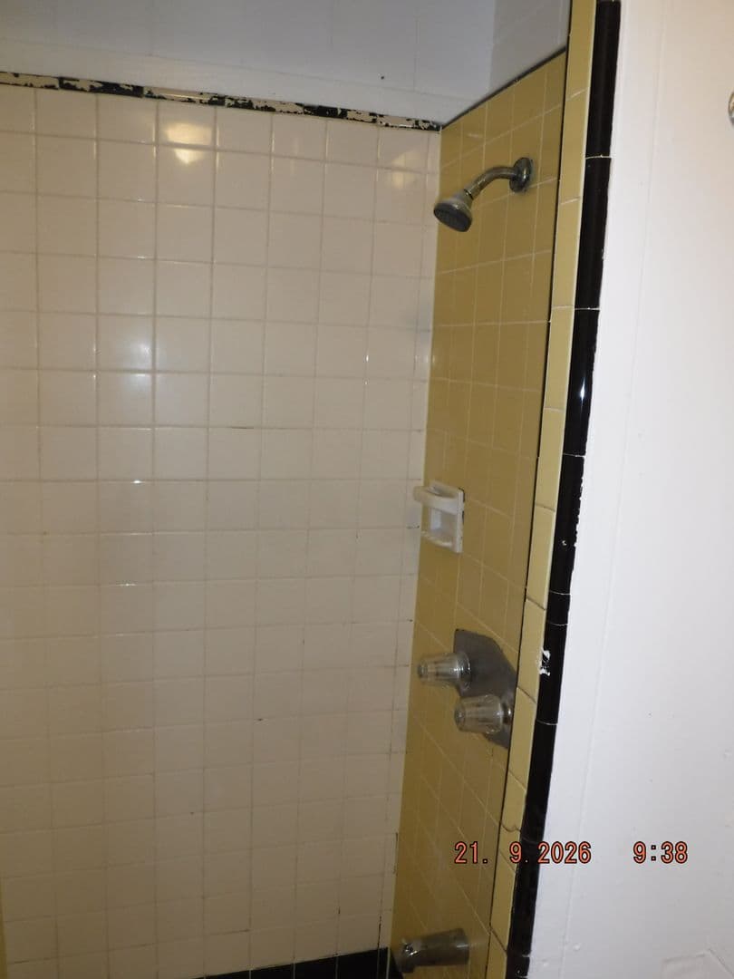 Honolulu Apartment: 1207 Matlock Ave. 1-12
