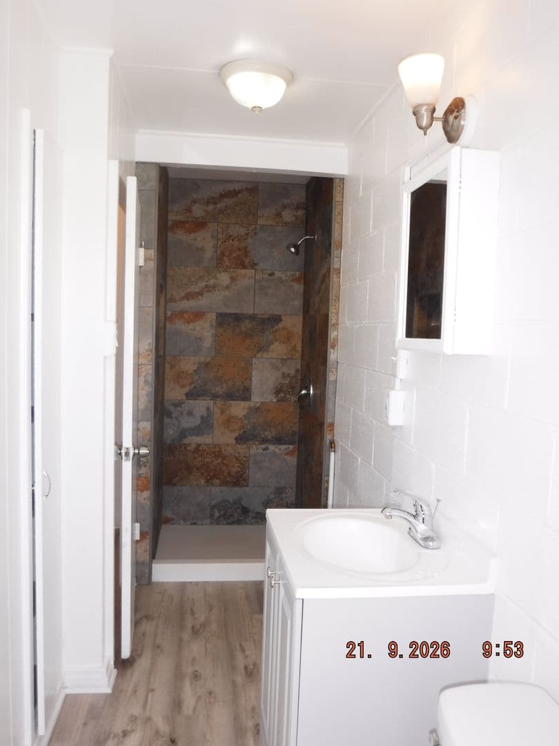 Honolulu Apartment: 1207 Matlock Ave. 1-12
