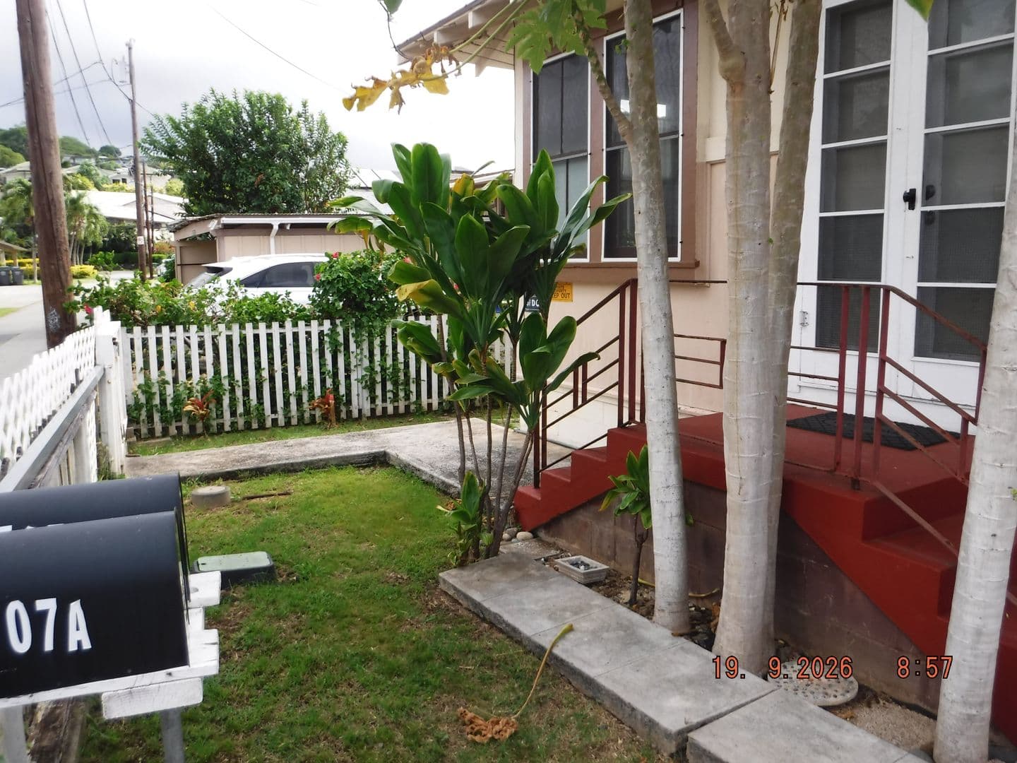 Honolulu Apartment: 1932 Dole Street