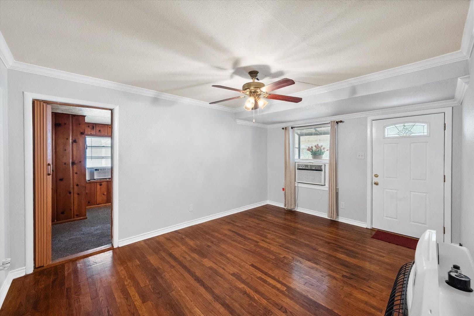Corsicana House: 2909 Collin St