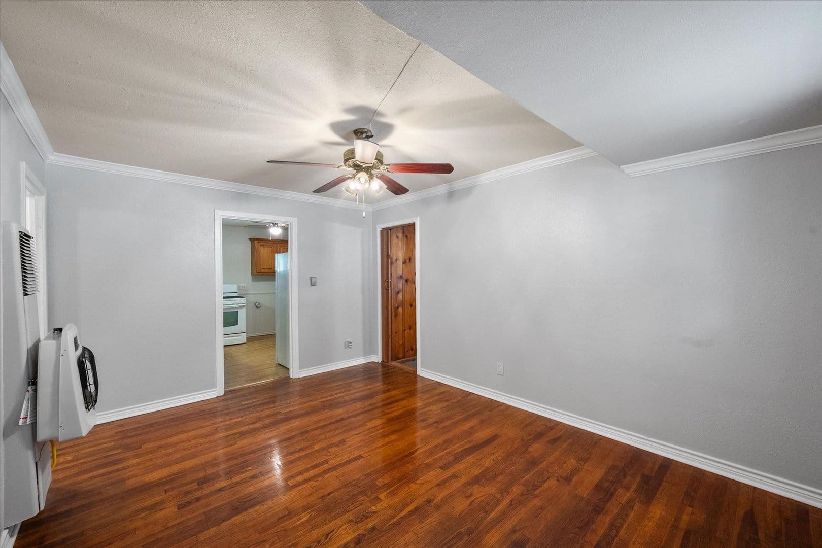 Corsicana House: 2909 Collin St