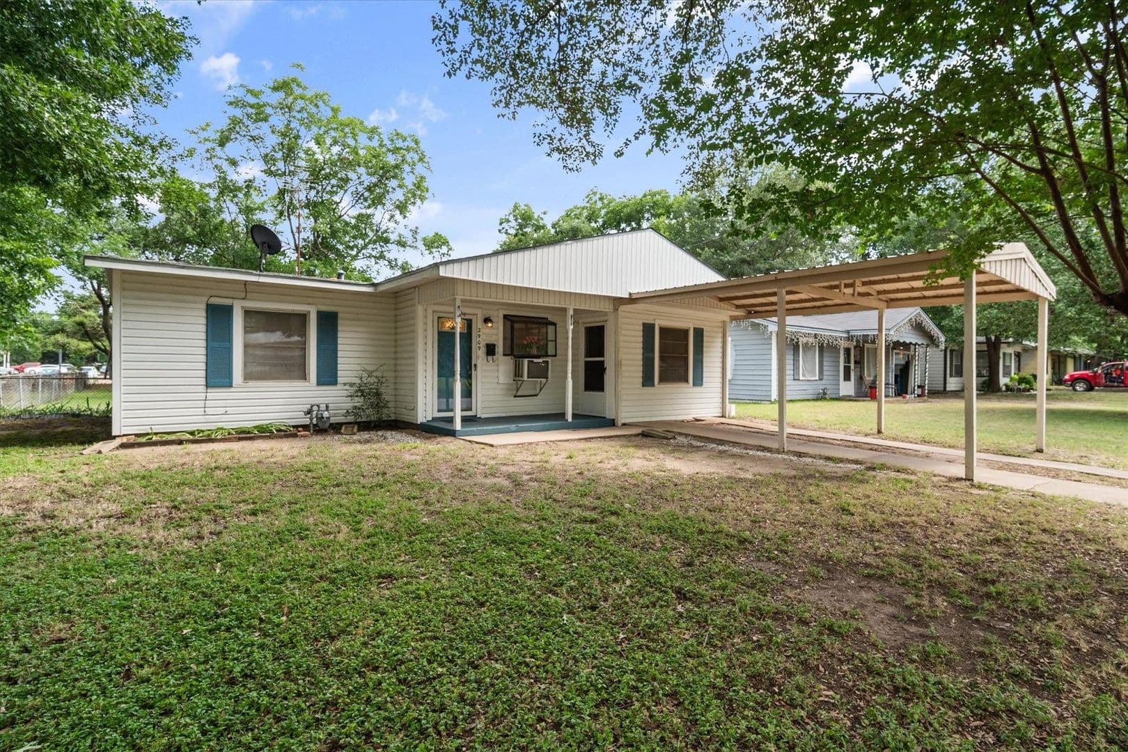 Corsicana House: 2909 Collin St