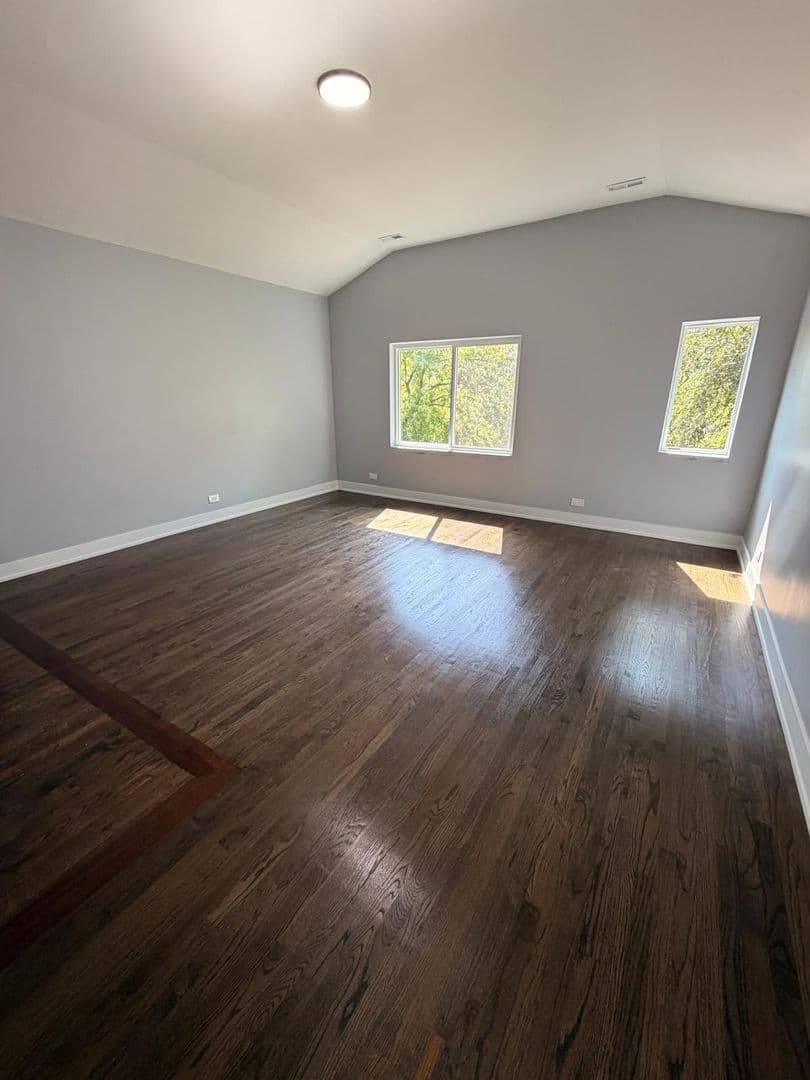 Chicago Apartment: 2906 W Flournoy St, Chicago, IL 60612
