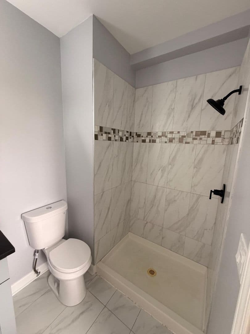 Chicago Apartment: 2906 W Flournoy St, Chicago, IL 60612